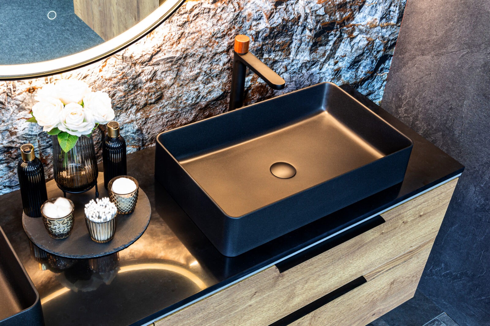 badmoebel-doppelwaschtisch-160-200-240-cm-tabak-eiche-badezimmermoebel-schwarz-marmor